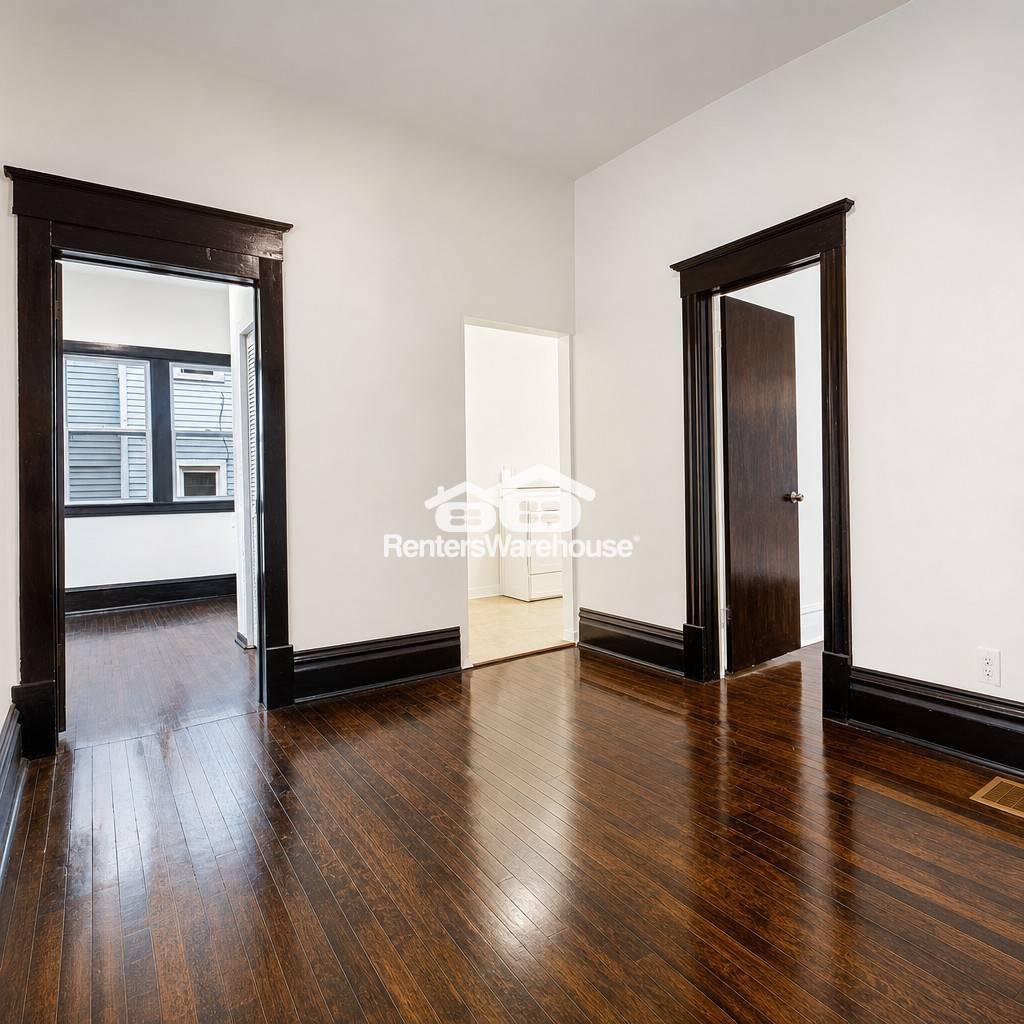 Building Photo - 3348 3rd Ave S