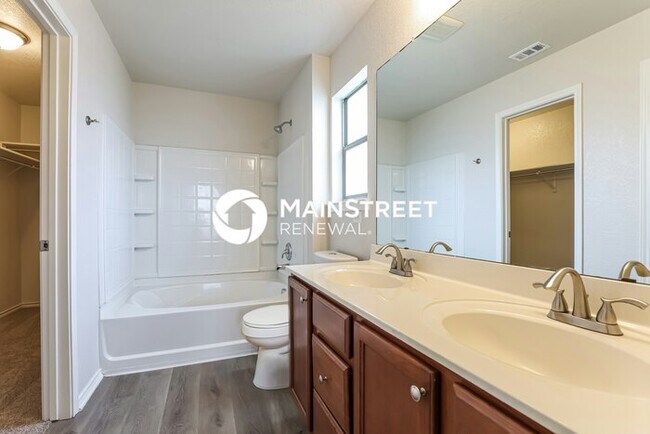 Building Photo - 3 Bedroom Pet-Friendly Home in CONVERSE, TX with Main Street Renewal