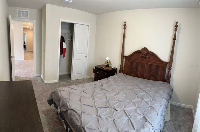 Building Photo - 2102 Charming Ave