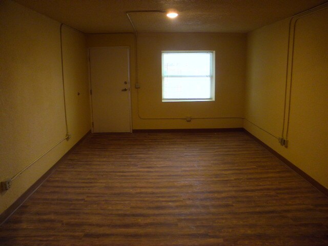 Building Photo - 3713 E Ross Pkwy
