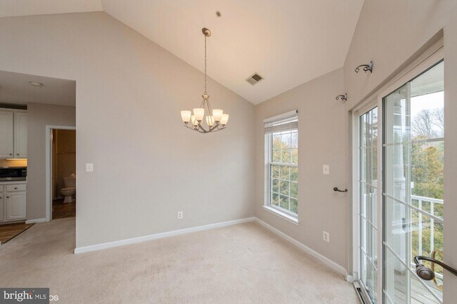 Building Photo - 25340 Lake Mist Square