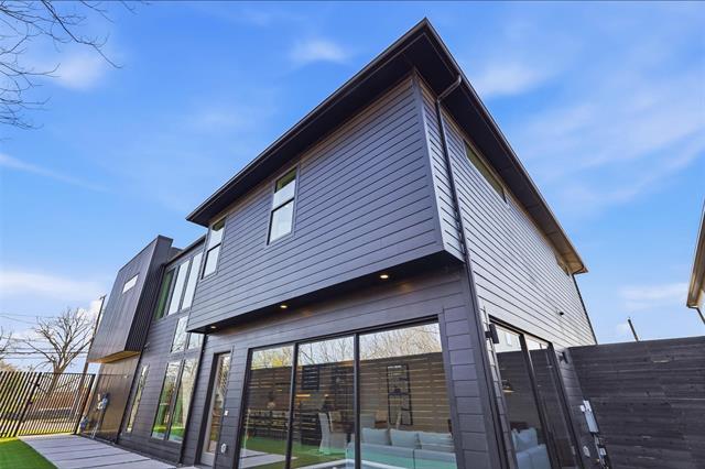 Building Photo - 3633 Thedford Ave