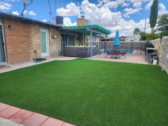 Building Photo - 9008 Turrentine Dr