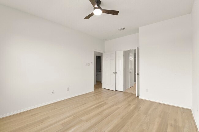 Building Photo - 20910 Sun Creek Dr