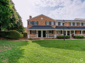 Building Photo - Stunning and completely updated townhome s...