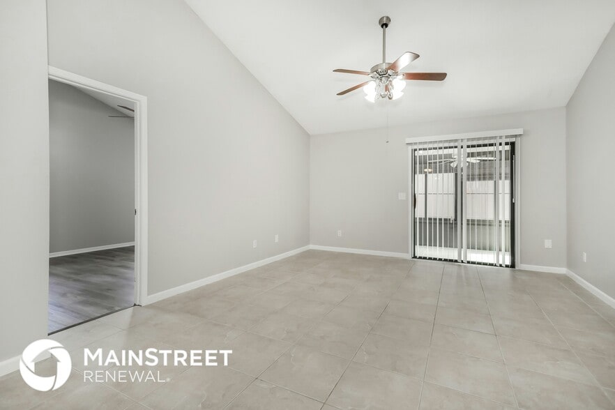 Building Photo - 9847 Paddlewheel Dr W