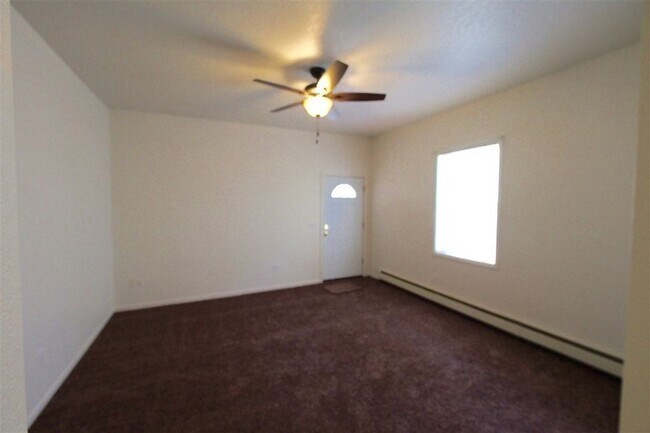 Building Photo - 509 Litchfield St