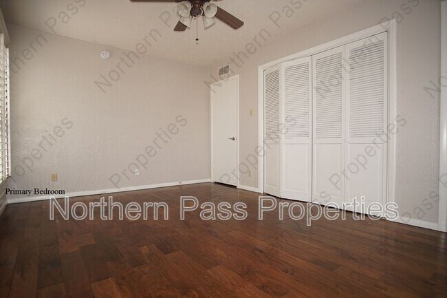 Building Photo - 4433 N Stanton St