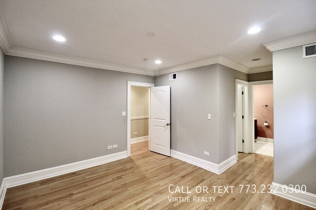 Building Photo - 5528 S Indiana Ave