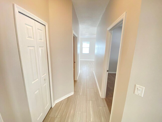 Building Photo - 1737 Lalique Ln