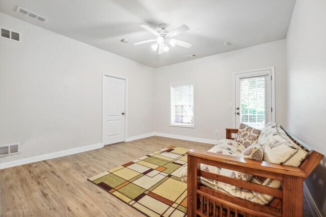 Building Photo - 3808 Fairhill Point