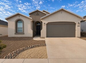 Building Photo - odern Living, Prime Location, Endless Convenience