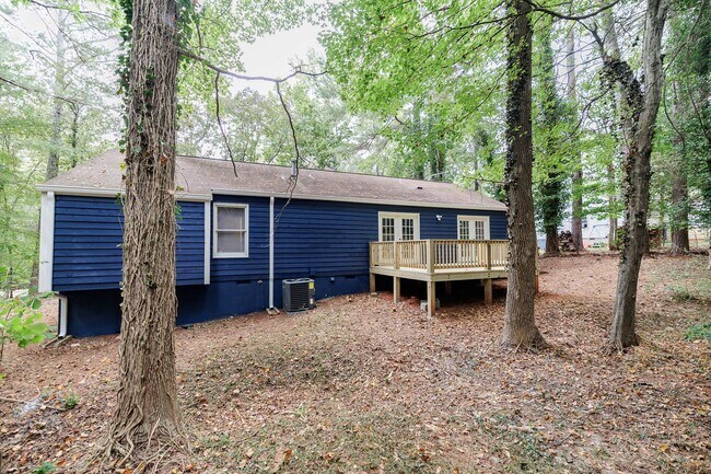 Building Photo - Updated Home in Ansley Park!