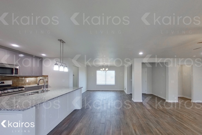 Building Photo - 2806 Daytona Ave