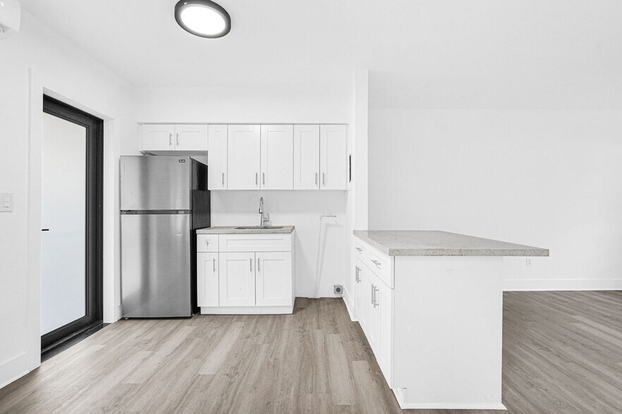 Building Photo - 173 NW 56th St