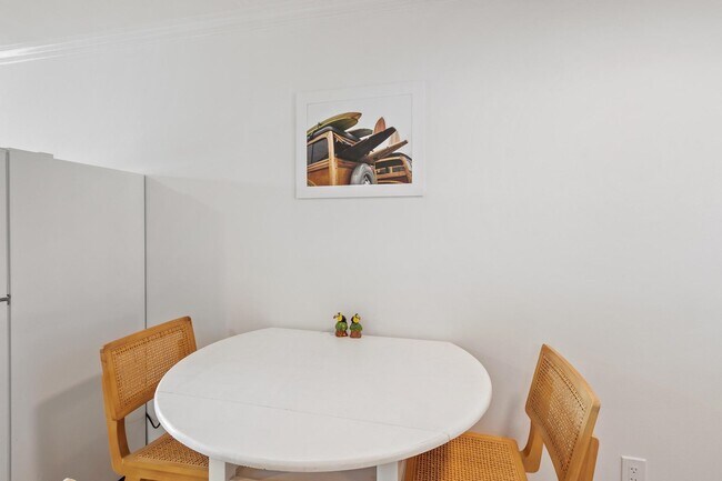 Building Photo - 6 Ashworth Ave