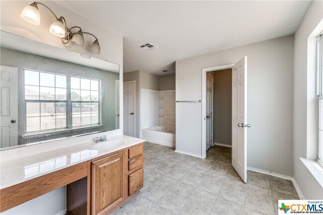 Building Photo - 300 Santolina Ln