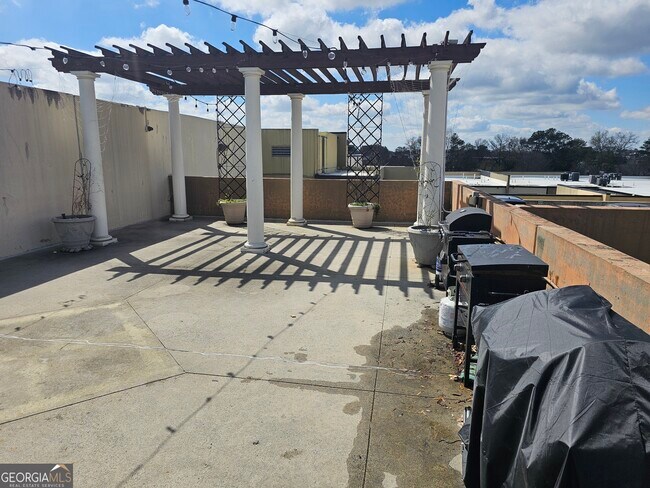 Building Photo - 5300 Peachtree Rd