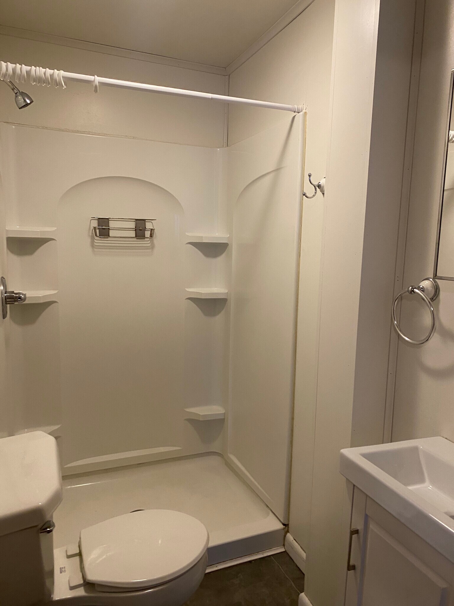 Building Photo - 1107 N 7th Ave E