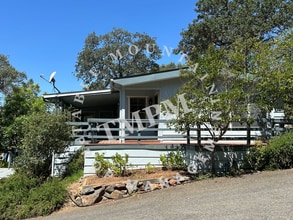 Building Photo - 373 Lodgeview Dr