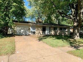 Building Photo - 3 Bedroom Home in Florissant - UPDATED KIT...