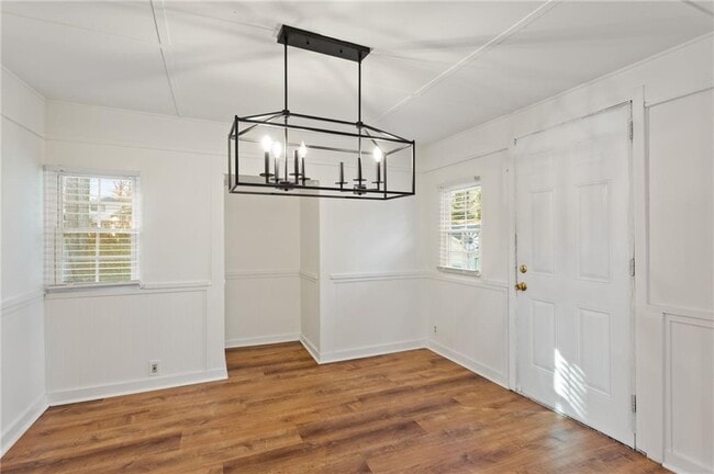 Building Photo - 798 Bank St SE