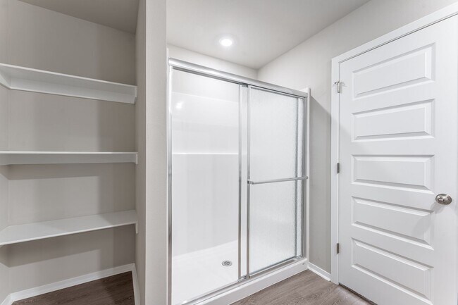 Building Photo - Welcome to your dream home *MOVE IN SPECIAL!*