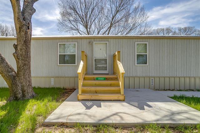 Building Photo - 1948 Lariat Ln