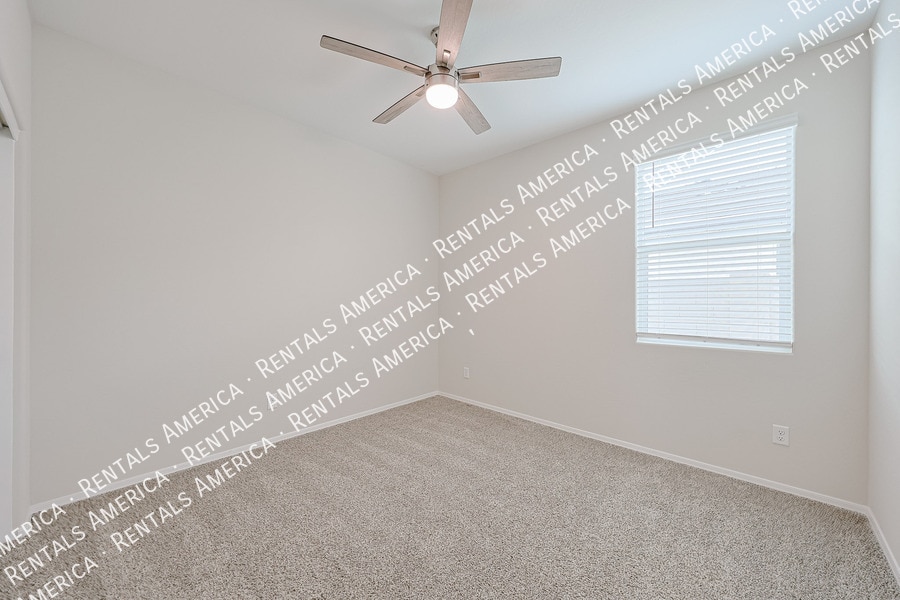 Building Photo - 10338 W Wier Ave