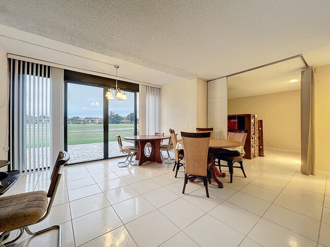 Building Photo - 4545 Luxemburg Ct