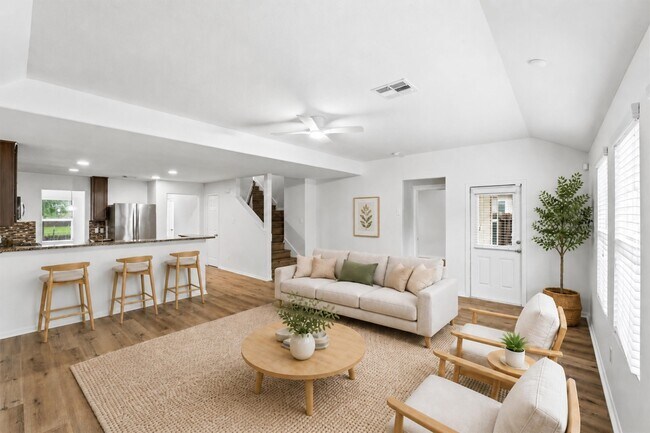 Building Photo - 16417 Olive Sparrow Dr