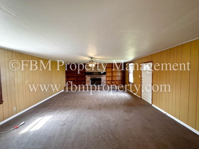 Building Photo - 3701 Emhouse Rd