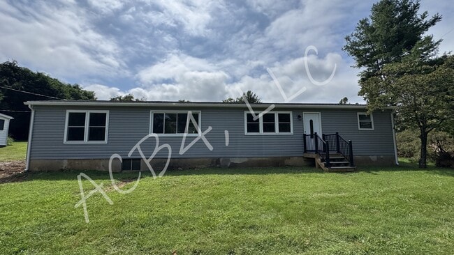 Primary Photo - 43 Memory Ln