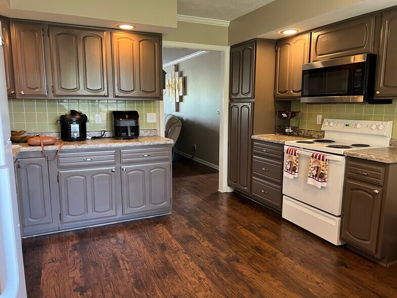 Building Photo - 14214 W Heather Ln