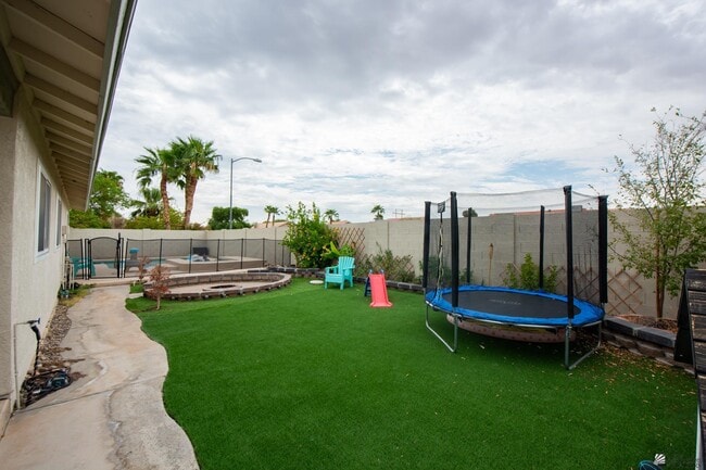 Building Photo - 11239 E 27th Pl