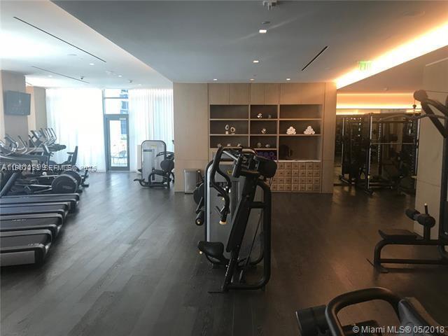 Building Photo - 801 S Miami Ave