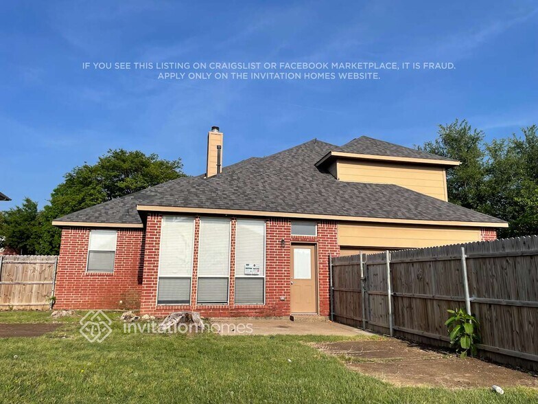 Building Photo - 1133 Finch Cir
