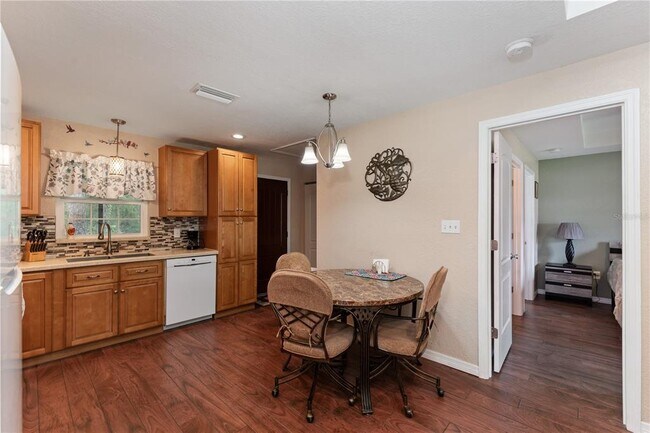 Building Photo - 3241 Tropicaire Blvd