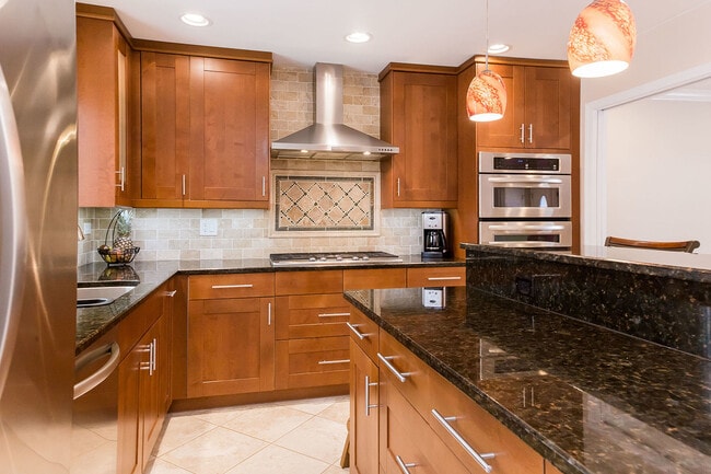 Building Photo - 461 Middlesex Ct