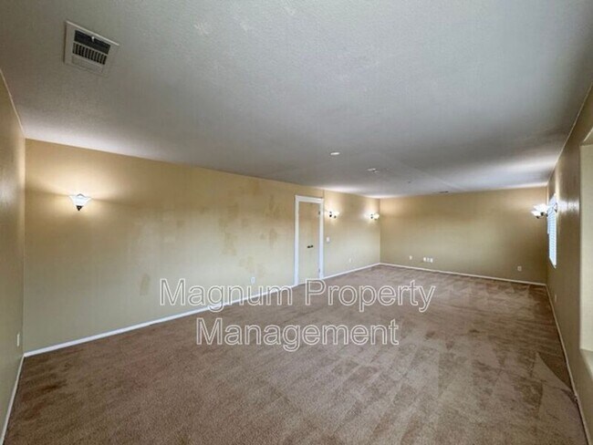 Building Photo - 29675 Ski Ranch St