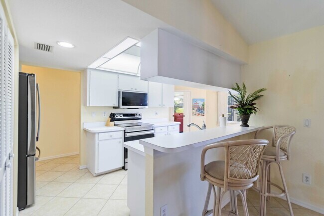 Building Photo - "Fully Furnished 3-Bedroom, pool home in Rotonda West!"