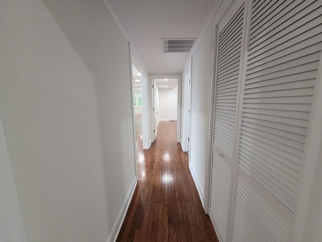 Building Photo - 7372 N Winchester Ave