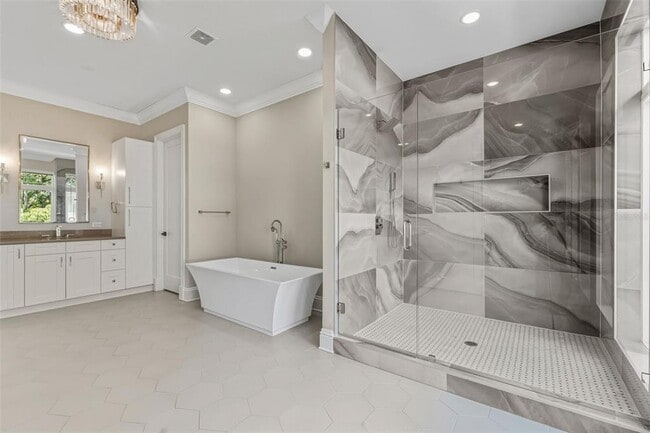 Building Photo - 481 W Davis Blvd