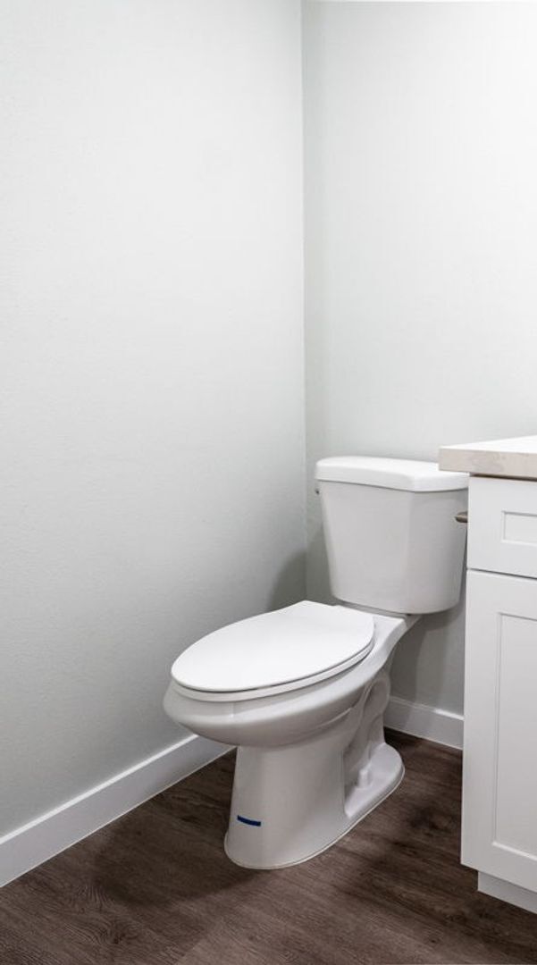 Interior Photo - 312 S Willaman Dr