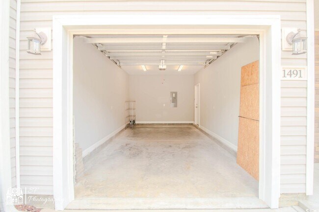 Building Photo - 1491 Lanterns Rest Rd