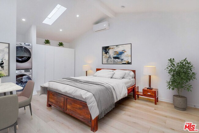 Building Photo - 8404 Holy Cross Pl