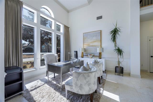 Building Photo - 5913 Hempstead Dr