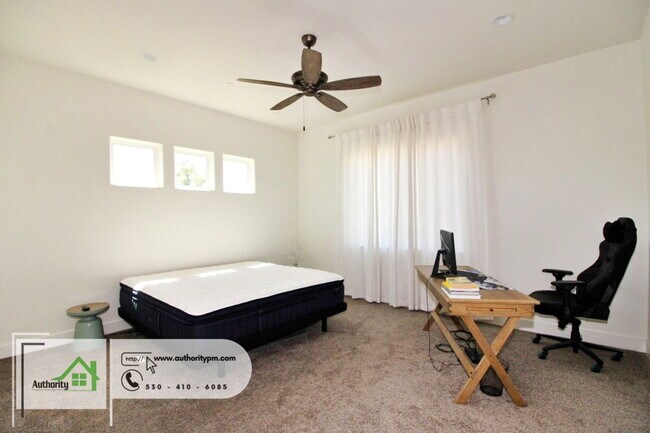 Building Photo - 4624 Pleasant Hills Dr