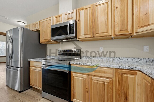 Building Photo - 4 Bedroom 2 Bathroom Home with Attached 2-Car Garage Available in Blanchard!