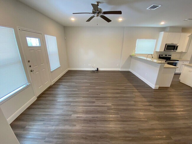 Building Photo - 8214 Parker Rd